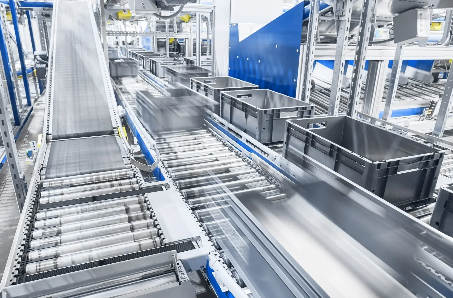 AGV-supported hall transfer
